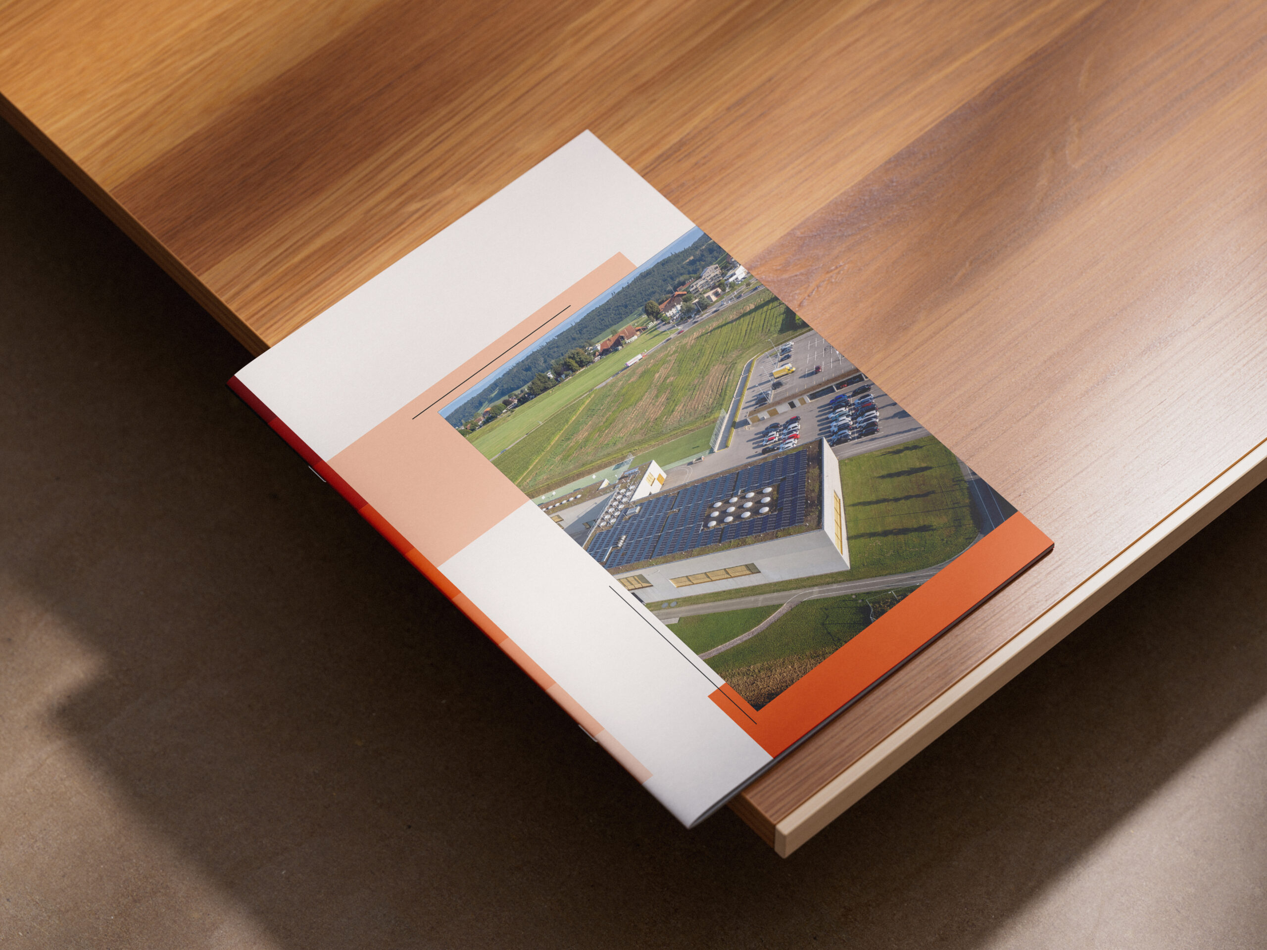 Brochure_Mockup_4